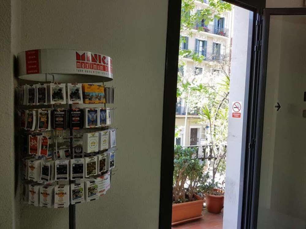 Hostal Lk Barcelona Exterior foto
